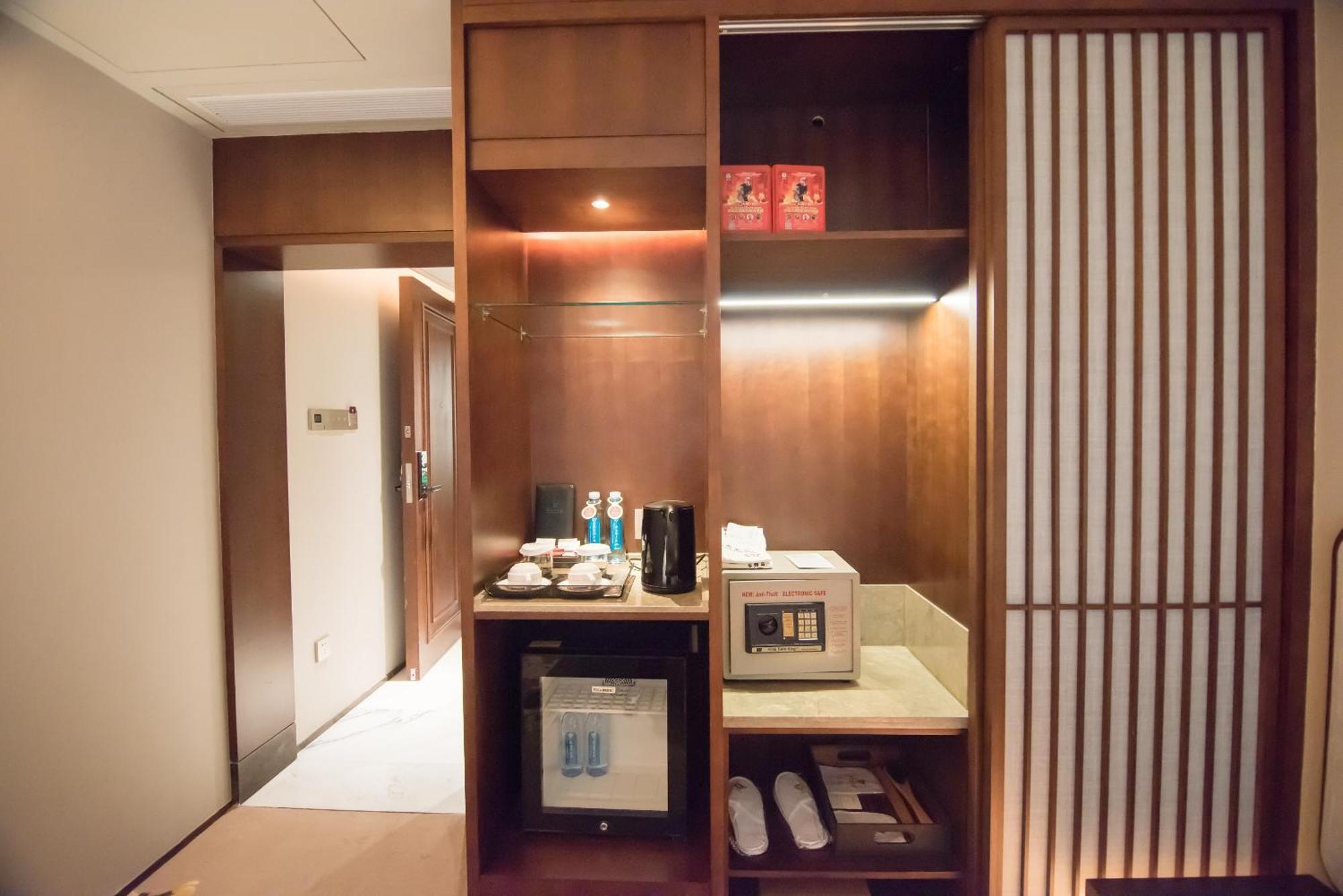 Weihaiwei Hotel エクステリア 写真